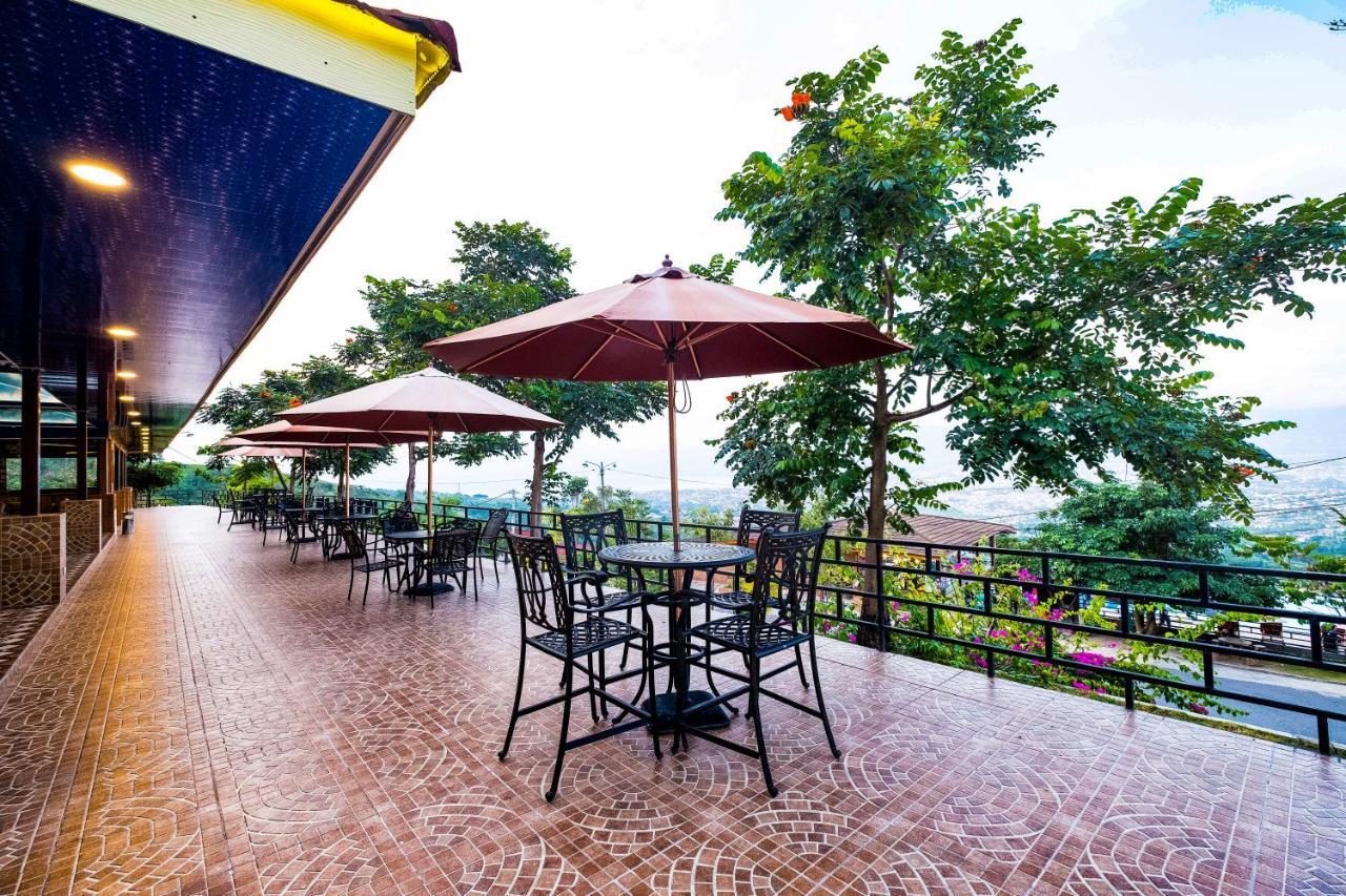 פאלו Bukit Indah Doda Hotel & Resorts מראה חיצוני תמונה